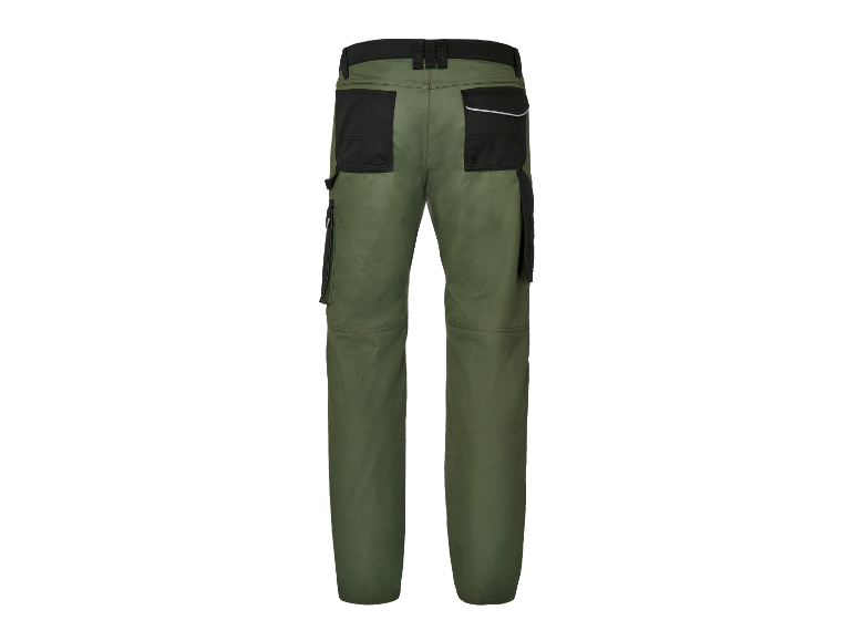 Pantalon de travail vert avec poches renforcées.