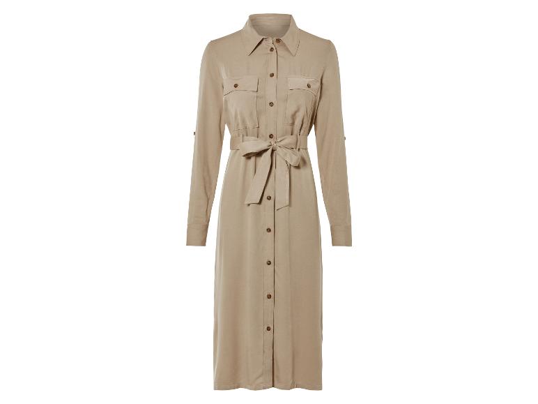 Robe beige à boutons, ceinture et manches longues.