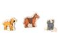 Jouets en bois : cheval, chien et chat.