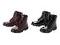 Bottines à lacets noires et bordeaux.