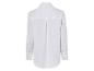 Chemise blanche à manches longues.