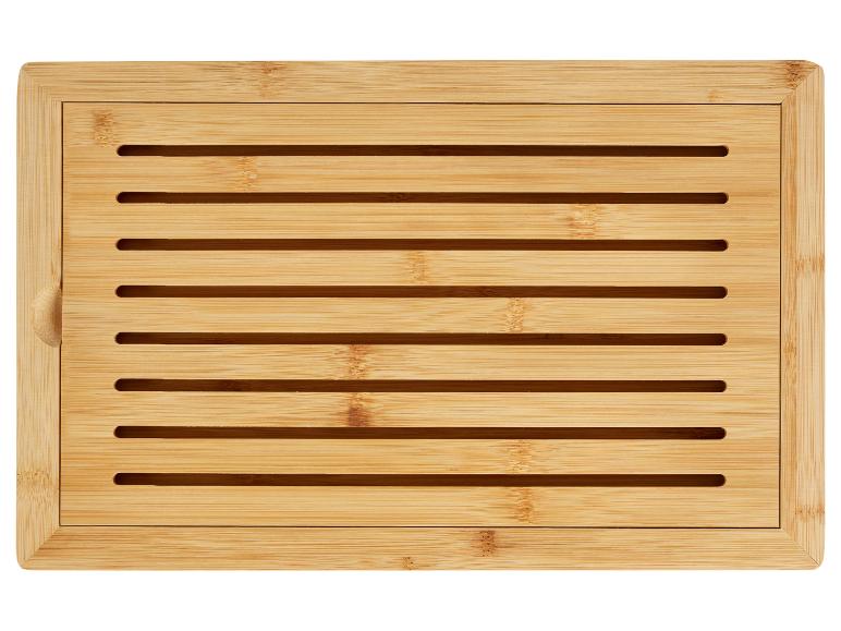 Boîte à pain en bambou avec fentes de ventilation.