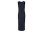 Robe longue noire, style minimaliste.