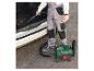 Aspirateur Parkside nettoyant le coffre d'une voiture.