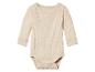 Un body bébé beige à manches longues.