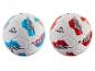 Deux ballons de foot Crivit, bleu et rouge, design moderne.