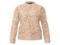 Un pull beige à imprimé léopard.