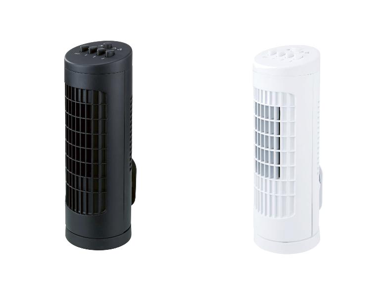 Deux ventilateurs tour, un noir et un blanc, avec boutons de commande sur le dessus.