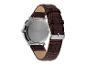 Dos d'une montre argentée avec un bracelet en cuir marron.