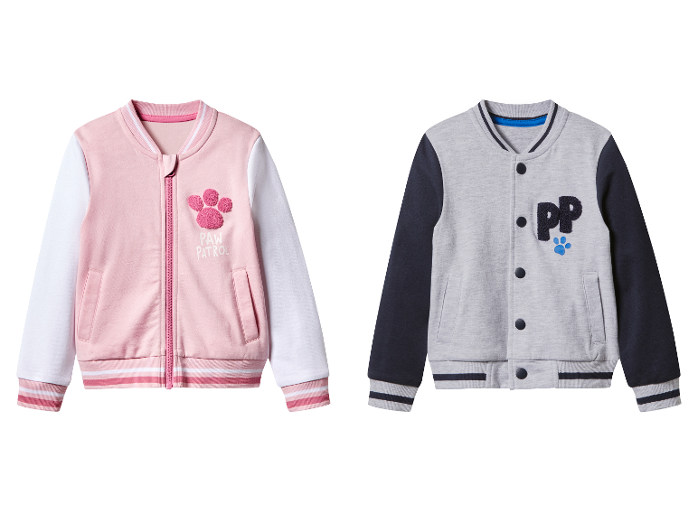 Deux vestes pour enfants ; une veste rose Paw Patrol et une veste grise avec logo PP.