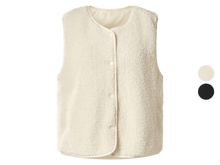 Gilet polaire beige à boutons, avec options de couleur beige et noir.