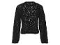 Pull noir à mailles ajourées.