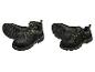 Deux paires de chaussures de travail noires Parkside avec des lacets jaunes.