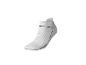 Chaussette de sport blanche avec motif à rayures bleu foncé