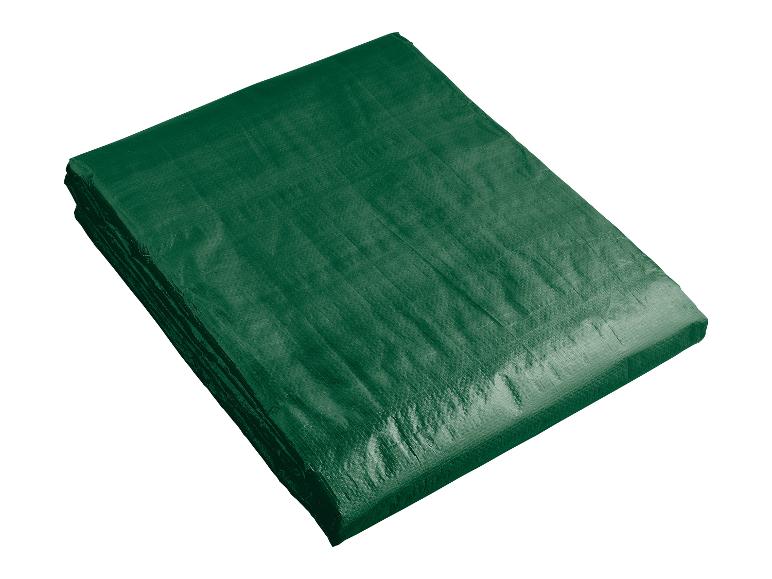 Une bâche verte foncée pliée.