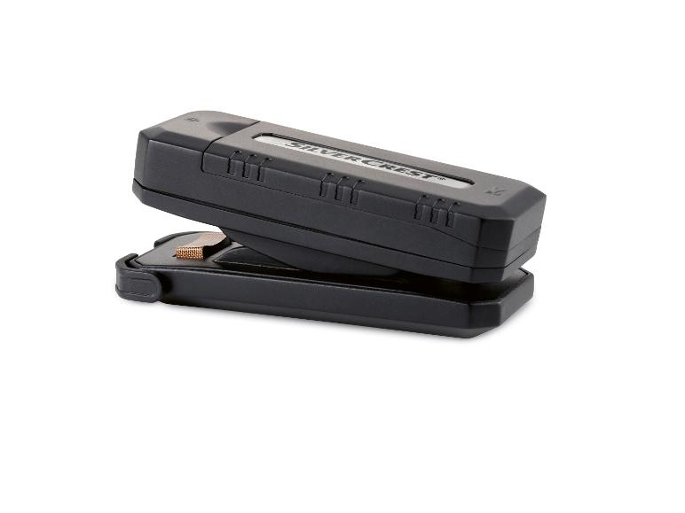 Adaptateur SilverCrest noir pour clé USB.