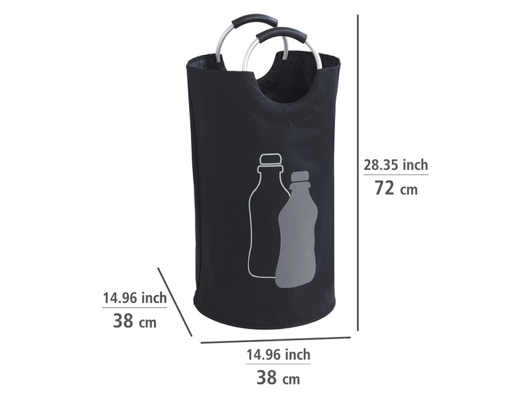 Un panier à linge noir avec poignées pour le tri des bouteilles en plastique.