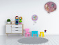 Une chambre d'enfant avec des lampes Paw Patrol, une commode et des chaises pour enfants.