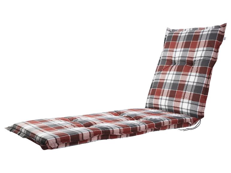 Un coussin de chaise longue à carreaux rouge, blanc et gris.