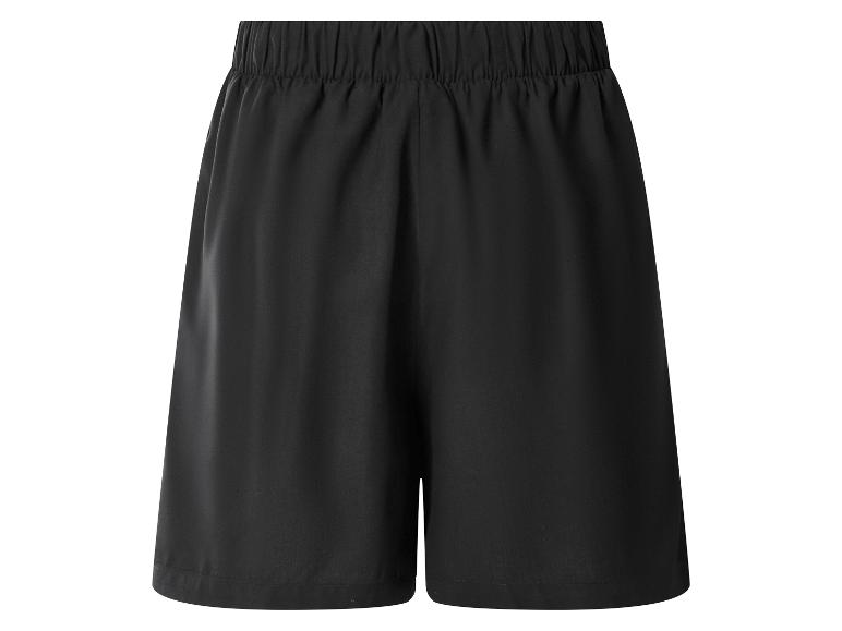 Short noir avec taille élastique.