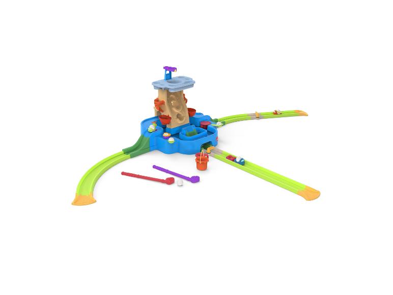 Ensemble de jeu d'eau et de golf pour enfants avec tour centrale, toboggans et clubs de golf.