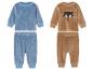 Deux pyjamas longs pour bébé, un avec des étoiles et l'autre avec un motif de renard.