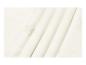 Tissu blanc avec un motif de flocon de neige et des plis diagonaux