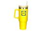 Gobelet isotherme jaune Lidl avec paille.