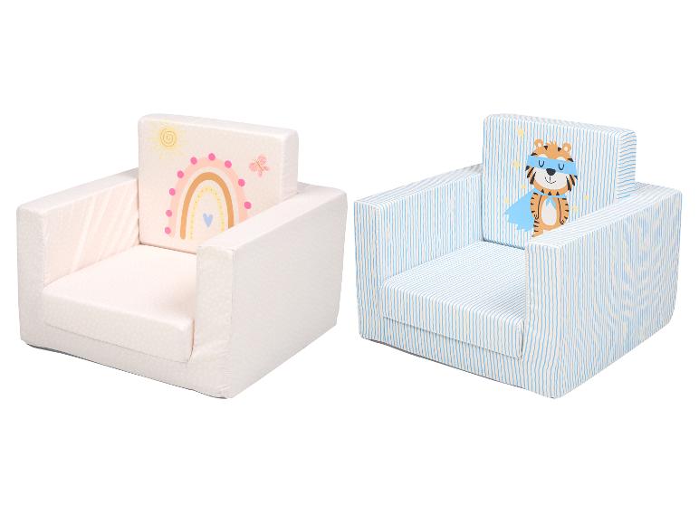 Deux fauteuils pour enfants: un rose avec arc-en-ciel et un bleu avec tigre super-héros.