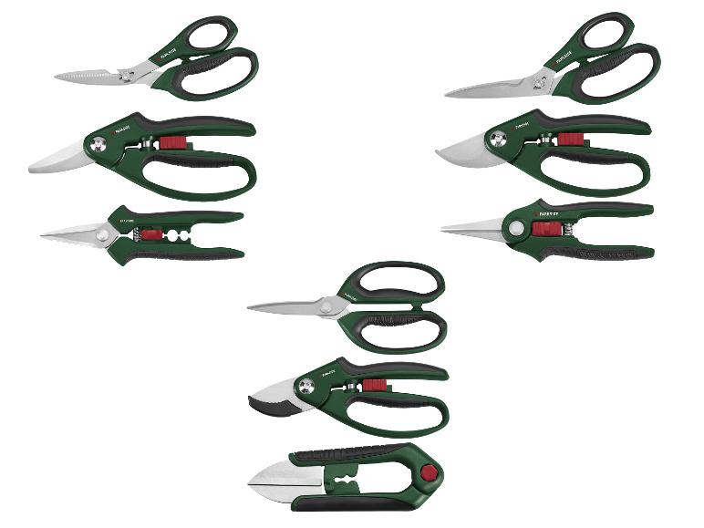 Une collection d'outils de jardinage verts et noirs, comprenant diverses sécateurs et ciseaux.