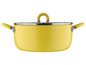 Une casserole jaune avec un couvercle et des poignées en silicone.