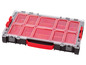 Une boîte à outils noire avec des détails rouges et un couvercle transparent, avec plusieurs compartiments.