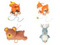 Un cerf, un renard, un ours et un lapin sur roues et avec un anneau, des jouets en peluche pour bébés.