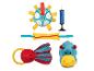 Jouets pour chien : ballon de foot, hippopotame et jouet à tirer.