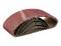 Bandes abrasives rouges, pliées, avec texture et marquages.