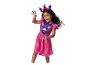 Fille en robe violette et rose avec motif Skye de la Pat' Patrouille et bandeau chapeau de sorcière.