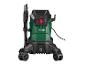 Nettoyeur haute pression vert et noir avec roues et pistolet pulvérisateur.