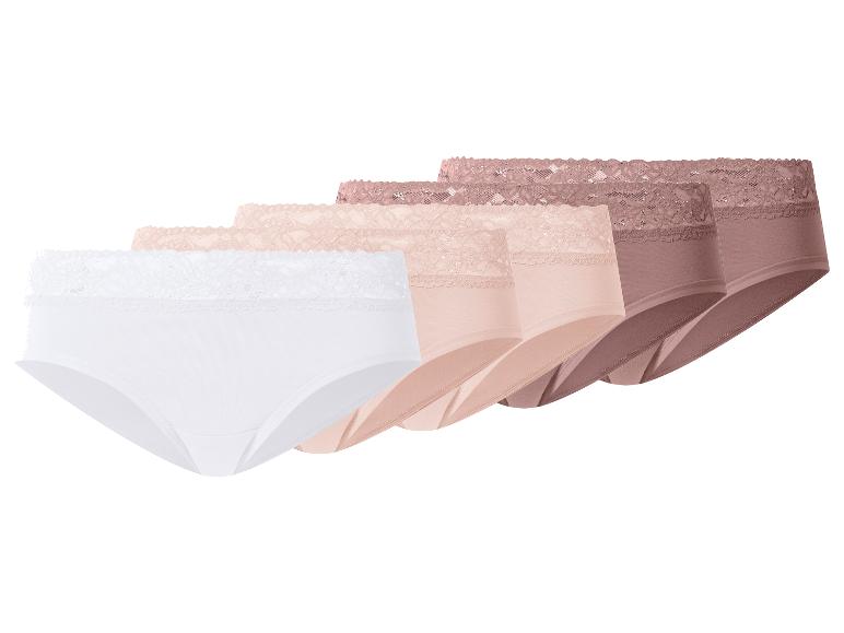 Cinq culottes femme avec bordure en dentelle dans différentes nuances de nude et blanc.