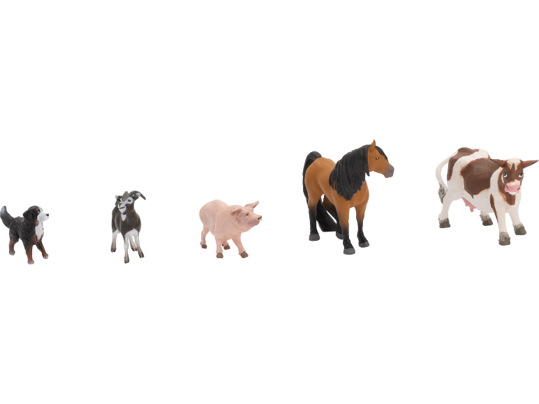 Animaux jouets: chien, chèvre, cochon, cheval et vache.