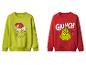 Deux pulls Grinch, un vert et un rouge, avec des imprimés de Noël.
