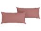 Deux coussins longs de couleur rose terre.
