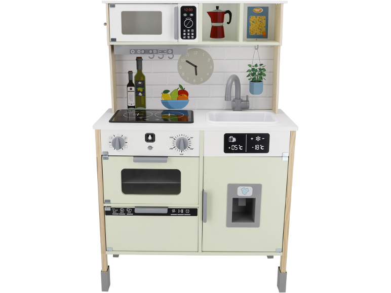 Cuisine de jeu en bois avec micro-ondes, plaque de cuisson, four, évier et réfrigérateur avec distributeur de glaçons.