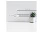 Bordure décorative avec motif grec, 0,04m de large et 5,00m de long, sur un mur blanc.