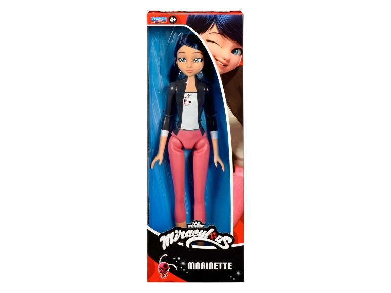 Une poupée Marinette de Miraculous : Les Aventures de Ladybug dans sa boîte.