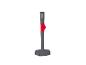 Poteau de signalisation gris et rouge avec base