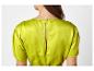 Robe lime en satin, dos nu.