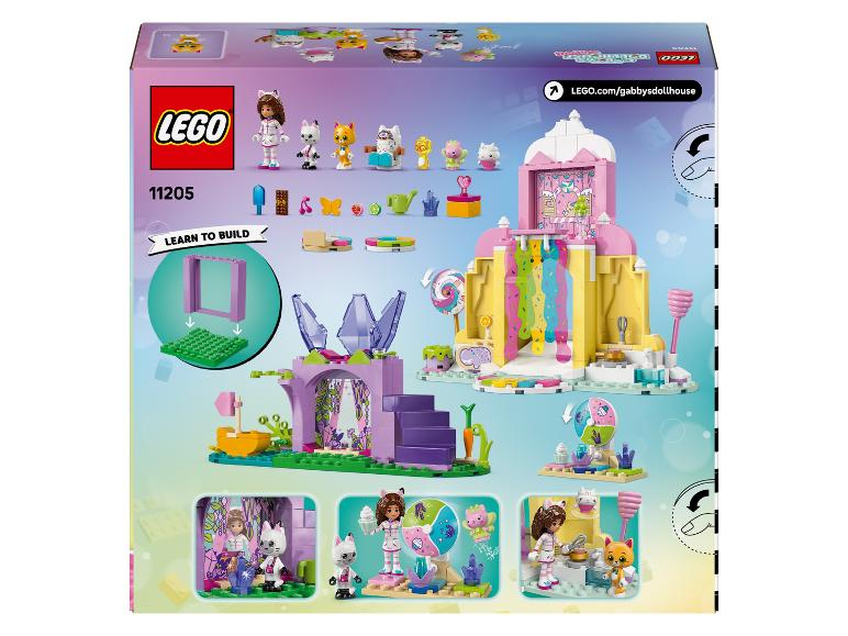 Ensemble LEGO Gabby's Dollhouse avec figurines, accessoires et diverses zones de jeu.