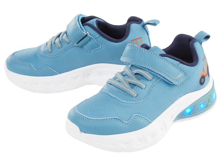 Chaussures bleues pour enfants avec lumières LED.