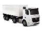 Modèle de camion blanc Mercedes-Benz Actros avec remorque.