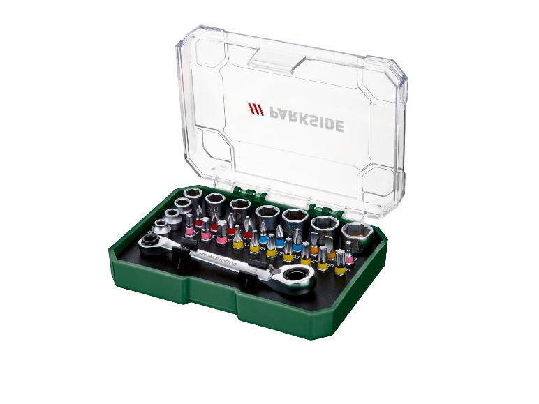 Un jeu de cliquet et douilles Parkside dans un étui en plastique vert et transparent.